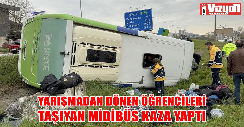 Yarışmadan dönen öğrencileri taşıyan midibüs kaza yaptı: 9’u öğrenci 15 yaralı