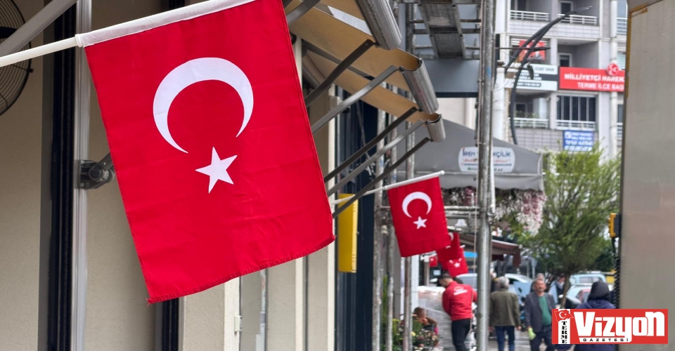 TERME AL BAYRAKLARLA SÜSLENDİ
