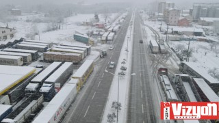 Terme’de tır geçişi kapatıldı