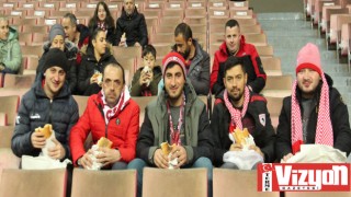 Rekor kırıldı! 29 bin kişi Samsunspor’u yalnız bırakmadı