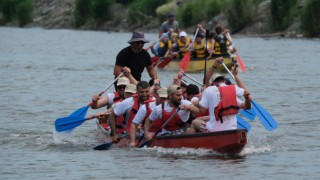 TERME YAZ FESTİVALİ'NDE DRAGON BOT HEYECANI: KÜREKLER ZAFER İÇİN ÇEKİLDİ
